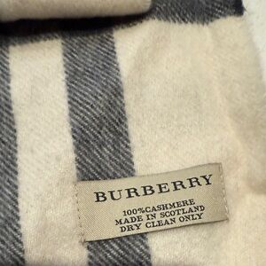 Burberry Gray and Cream Cashmere Scarf
